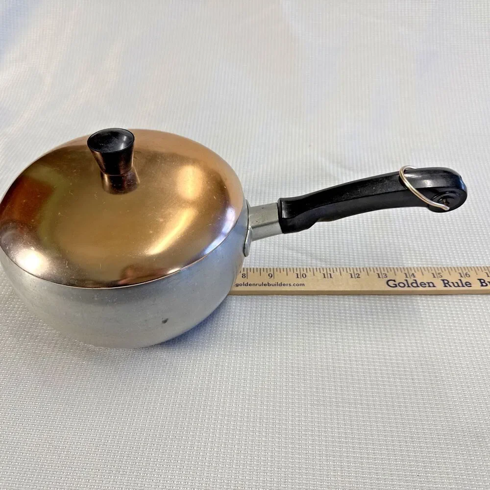 Vintage Wear Ever Aluminum Hallite 7.5 in 2.5 Qt Pot w Copper lid model 2102 1/2